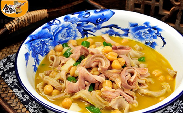 憨豆豬肚中的(de)“憨豆”是(shì)什(shén)麽？有(yǒu)何益處？